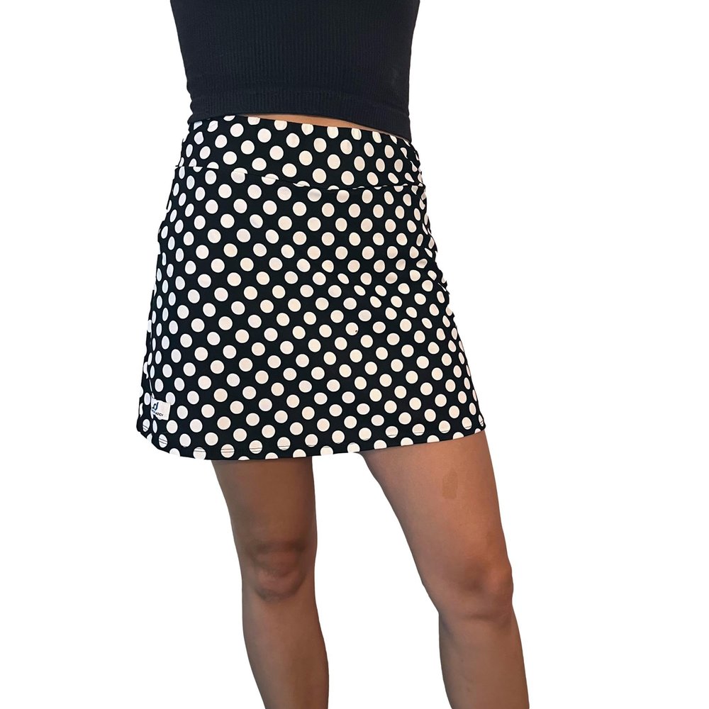 Smash Dandy Black & White Polka Dot Slim Style Golf/Tennis Skort/Skirt (Large)