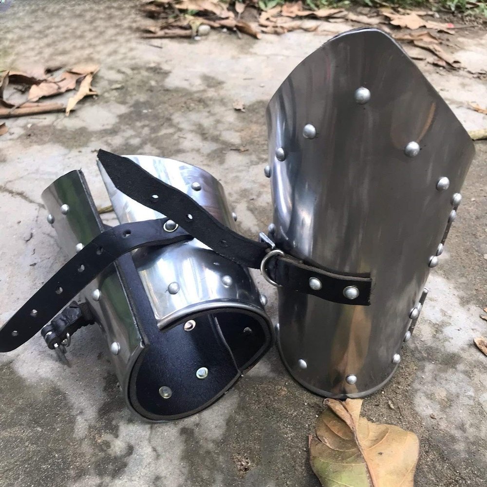 Nautical-Mart Cavalier Hinged Medieval Arm Guard Knightly Armor 16g Mild Steel Functional Bracers