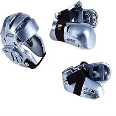 Lightning 8 Piece Deluxe Gear Set w/Shin Guards & Free Mouthpiece (Silver, Child Medium)