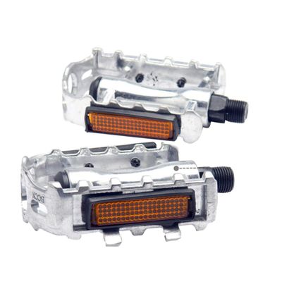 1 Pair Mountain Pedal Metal Platform Flat Pedals for Road Mountain Cycling Road (Silver)