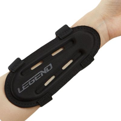 LEGEND Armguard XT Archery Arm Guard - Vented Design in Thermo Shaped EVA Foam - Forearm Guards with Full Coverage & Protection - Adjustable Elastic Straps with Quick-Release Buckles - Black - S