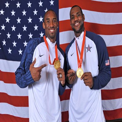Kobe LeBron James Gold Medalists Team USA 2008 Olympics The Lakers XL Poster Art Photo Artwork 24x36