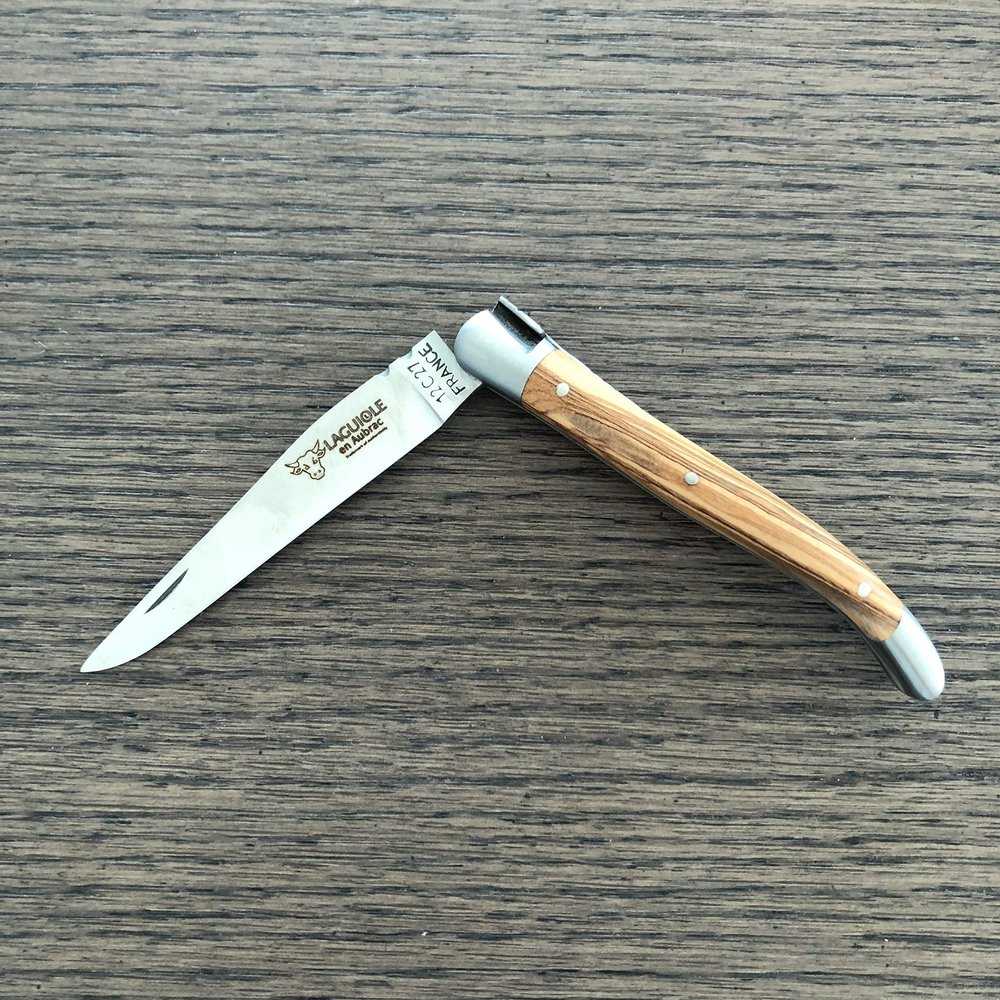 Laguiole en Aubrac Handmade Luxury Folding Pocket Knife, 3.5-in (9cm). Olive Wood Handle, Hand Forged Bee, Stainless Steel Matte Bolsters