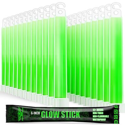 EVERLIT 24 Glow Sticks - 6 Inches Light Sticks for First Aid Kit, Parties, Camping, Hiking, Outdoor, Disasters, Emergencies Up to 12 Hours DurationBulk (24 Pack, Green)