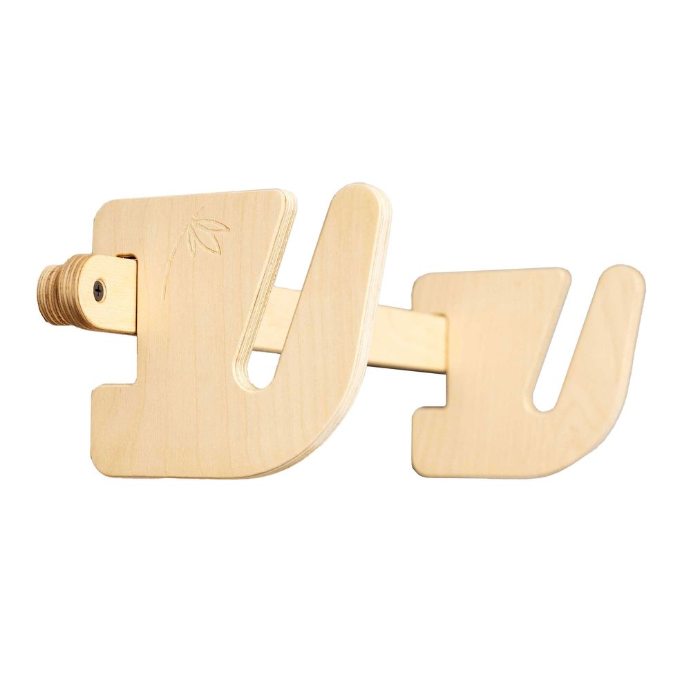 Grassracks Birch Wood Skateboard and Snowboard Storage Rack for 1 Deck (No Trucks or Bindings) Lana'i Show-Off (1 Deck, Birch)