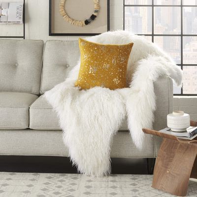 Mina Victory Sofia 18" x 18", Gold