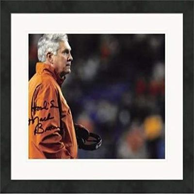 Autograph Warehouse 528485 8 x 10 in. Mack Brown Autographed Matted & Framed Photo - Texas Longhorns Football Coach Hook Em No.10