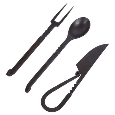 Viking Traders Hand-Forged Blacksmith Medieval Dining Hall Eating/Feasting Utensils set of 3 Piece Functional Fork Knife and Spoon Medieval Eating Set, with genuine leather pouch for easy carrying.
