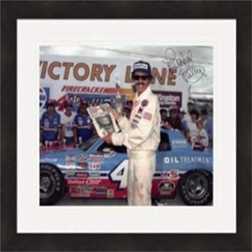 Autograph Warehouse 409903 8 x 10 in. Richard Petty Autographed - AWR25 Matted & Framed Photo