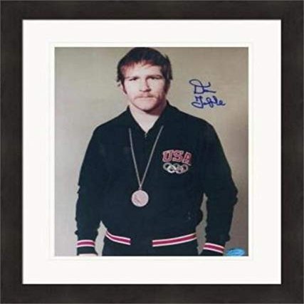 Autograph Warehouse 408956 8 x 10 in. Dan Gable Autographed Photo No. 22 Matted & Framed