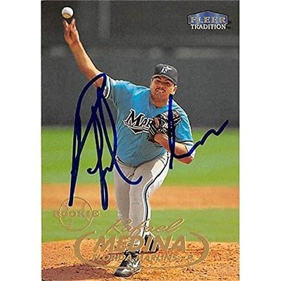 Autograph Warehouse 444048 University of Florida 1998 Fleer 428 Rafael Medina Autographed Baseball Card