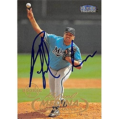 Autograph Warehouse 444048 University of Florida 1998 Fleer 428 Rafael Medina Autographed Baseball Card