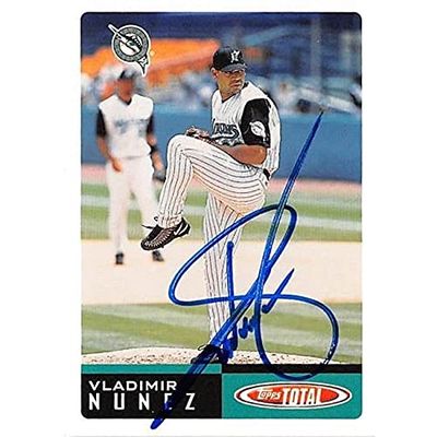 Autograph Warehouse 444122 University of Florida 2002 Topps Total 189 Vladimir Nunez Autographed Baseball Card