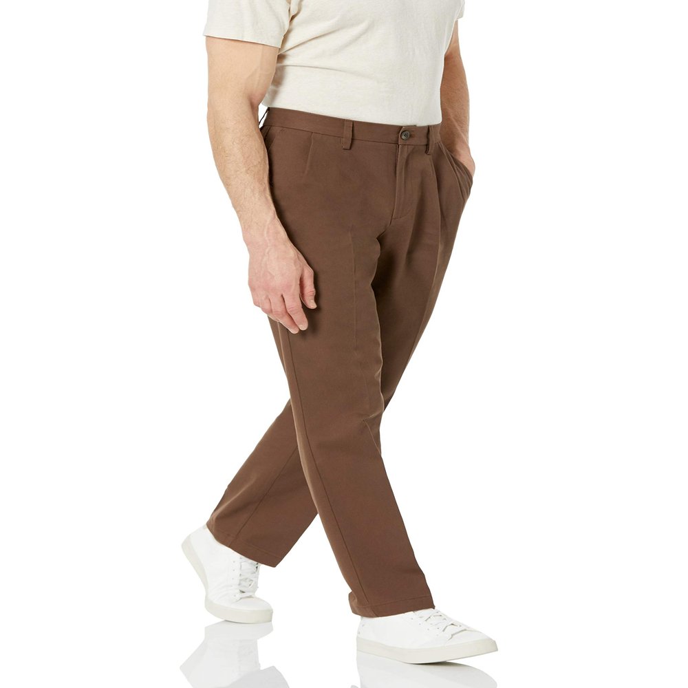 Amazon Essentials Men's Classic-Fit Wrinkle-Resistant Pleated Chino Pant (Available in Big & Tall), Brown, 36W x 31L
