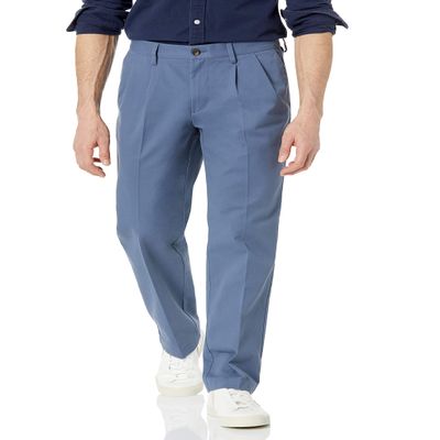 Amazon Essentials Men's Classic-Fit Wrinkle-Resistant Pleated Chino Pant (Available in Big & Tall), Indigo, 30W x 28L