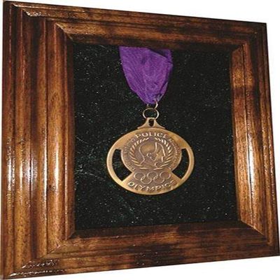 Flags connections Single Military Medal Display Case - 5x7 Walnut (Red Velvet)