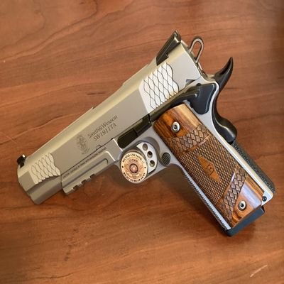Handgun Display Stand, Safe Pistol Holder, Revolver Showcase, Clear Acrylic, Rubber Tipped, 3 1/2 L x 3/4" W - 2nd Amendment-Right to Bear Arms Domed Decal