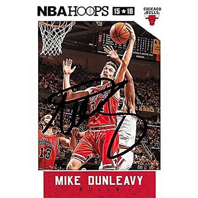 Autograph Warehouse 388472 Mike Dunleavy Autographed Basketball Card - Chicago Bulls 2015 Panini Hoops No.6