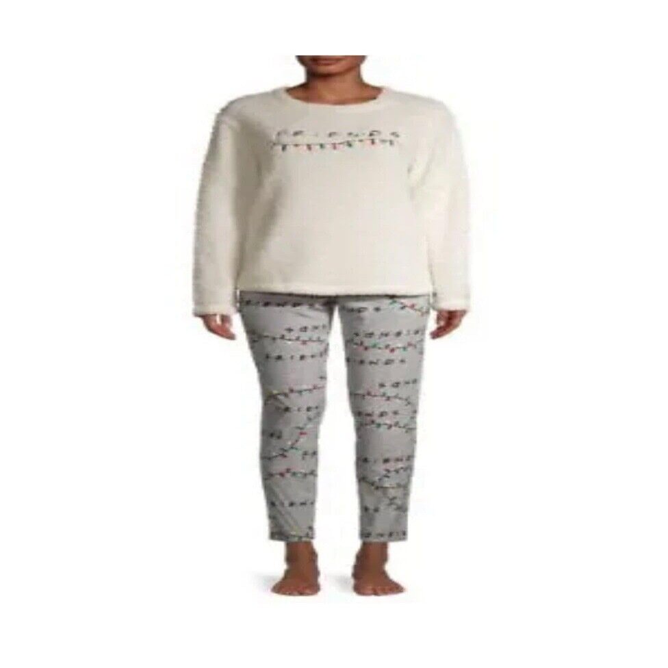 Women's Friends Christmas Plush Pajamas 2 Piece Pajama Set (2X) Winter White