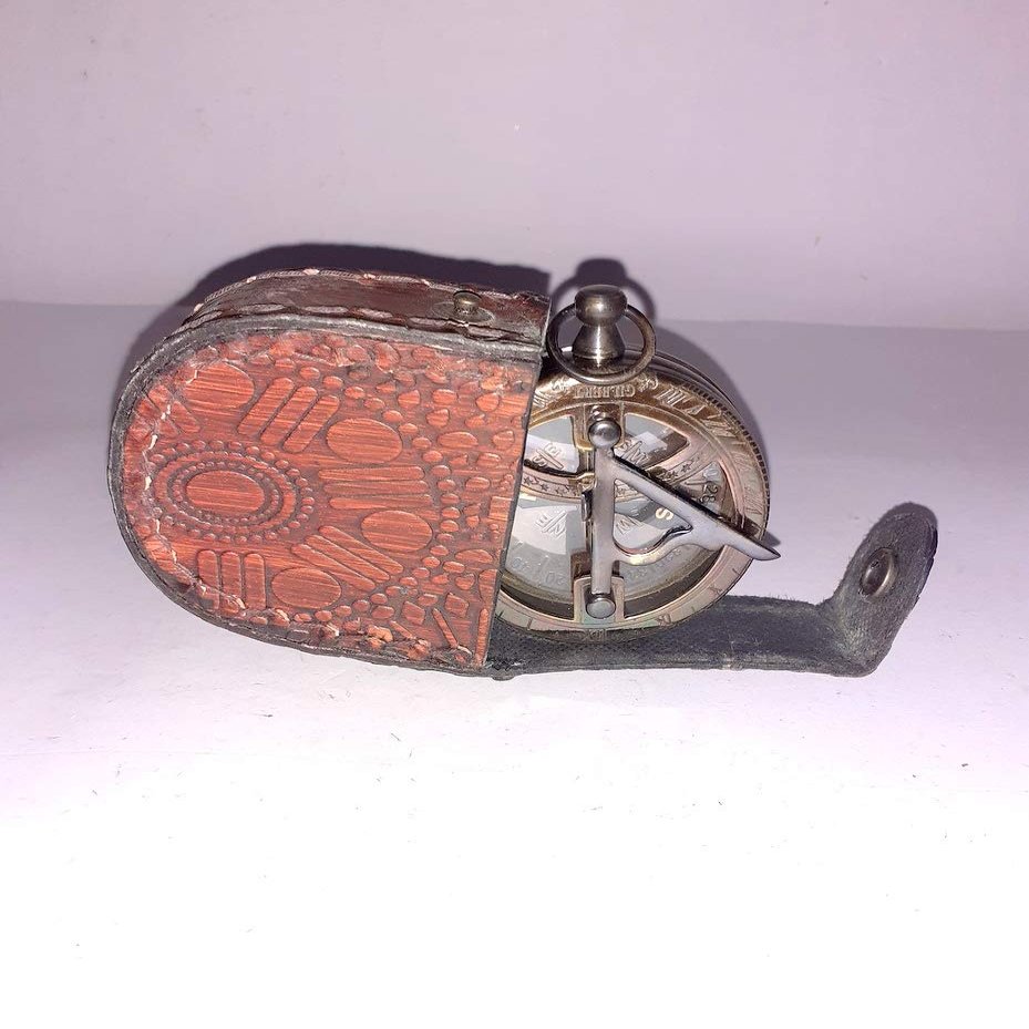 Brass Antique Pocket Compass Not All Those Who Wonder are Lost Engraved Compass
