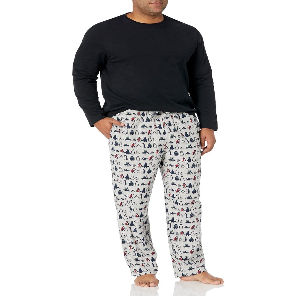 Amazon Essentials Men's Flannel Pant and Long-Sleeve T-Shirt Pajama Set, Black/Penguin, Small