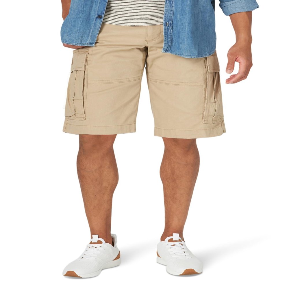 Lee Men's Extreme Motion Carolina Cargo Short, Buff, 32