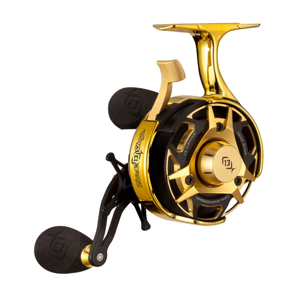 13 Fishing - Freefall Carbon - Inline Ice Fishing Reel - 10th Anniversary Trick Shop Edition - 2.5:1 Gear Ratio - RH Retrieve - BBCFFWTS10A-2.5-RH