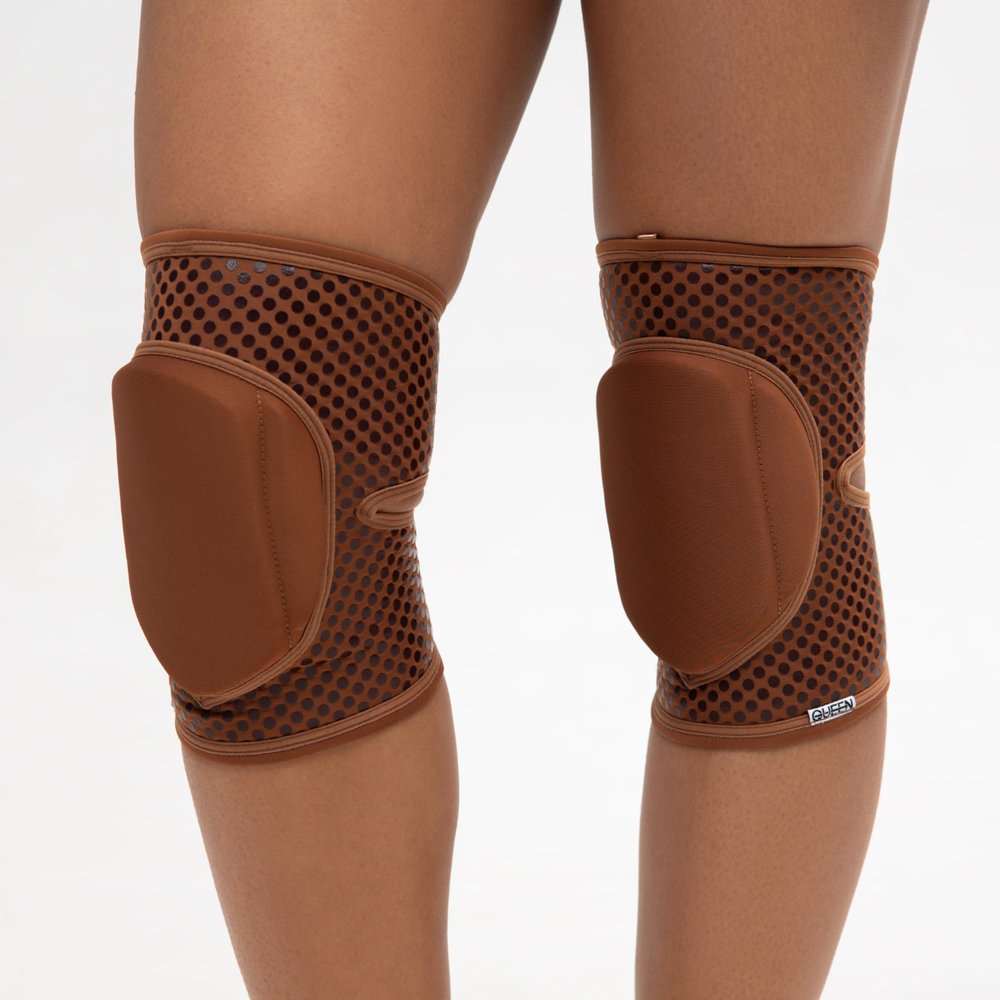 Queen Wear  Nude Mocha Grip Pole Dance Knee Pads  Perfect Woman Protection for Ballet Modern Dance and Indoor Sports (M)