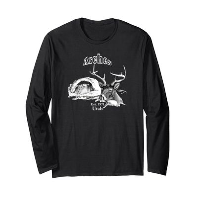 Arches National Park. Mule Deer. Utah Long Sleeve T-Shirt