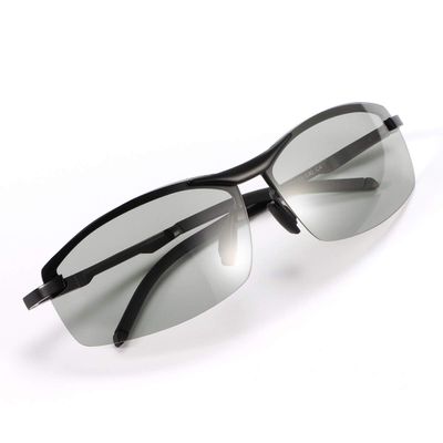 LJIMI Photochromic Sports Sunglasses with Polarized Lens for Men and Women Outdoor Driving Cycling Fishing 100% UV400 Protection Eyewear Anti Glare Eyeglasses Reduce Eye Fatigue Safety Glasses Shades