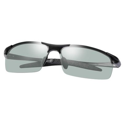LJIMI Photochromic Sports Sunglasses with Polarized Lens for Men and Women Outdoor Driving Cycling Fishing 100% UV400 Protection Eyewear Anti Glare Eyeglasses Reduce Eye Fatigue Safety Glasses Shades