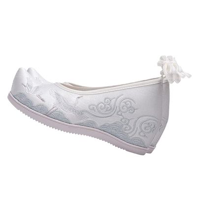 Holibanna Hanfu Shoes for Women Embroidered Flat Heel Breathable Cloth Footwear Traditional Chinese Style for Cosplay Festival Wear White