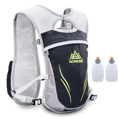 5.5L Lightweight Hydration Backpack Hydration Vest Outdoors for Trail Marathoner Running Race (Grey with 2 250ml Water Bottles)