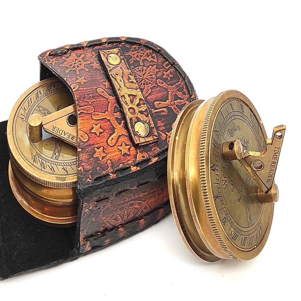 AYZCORP Engraved Sundial Compass with Leather CASE|Antique Compass|British European Style Nostalgic Retro Compass,Outdoor Compass,Baptism Gifts,Birthday,Mothers Day (Everyday I Think of You)