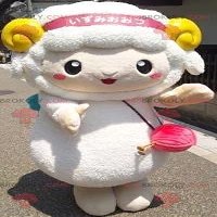 SPOTSOUND White sheep REDBROKOLY Mascot with yellow horns