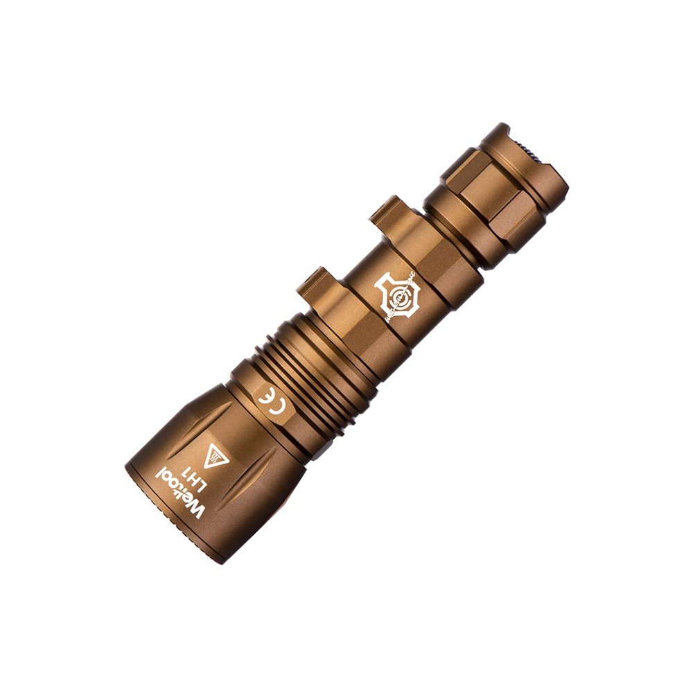 Weltool W35A White Light LED Weapon Mounted Light89,600 Candela653 Yards Beam Distance, 686 LumensScoutlight Style Compact Tactical Light (FDE)
