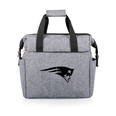 Picnic TIME NFL New England Patriots On The Go Lunch Bag - Soft Cooler Lunch Box - Insulated Lunch Bag, (Heathered Gray)
