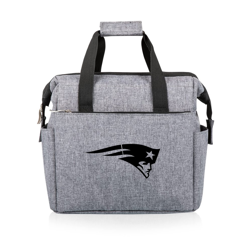 Picnic TIME NFL New England Patriots On The Go Lunch Bag - Soft Cooler Lunch Box - Insulated Lunch Bag, (Heathered Gray)
