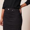 Amazon Essentials Women's Classic 5-Pocket Denim Skirt (Available in Plus Size), Black Wash, 36 Plus view 4