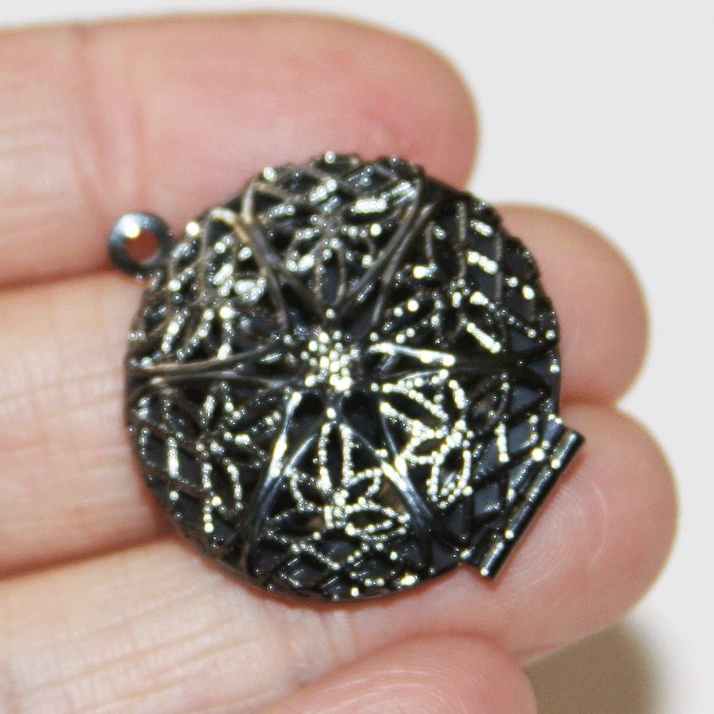 5 pcs of Gunetal Plated Filigree Locket Charm Pendant 27x32mm