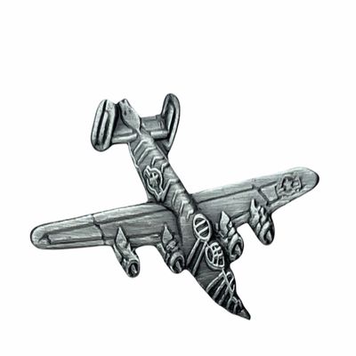 1 1/4 inch Consolidated B24 Liberator WW2 Bomber pewter plated plane pin H15024 F6D12F