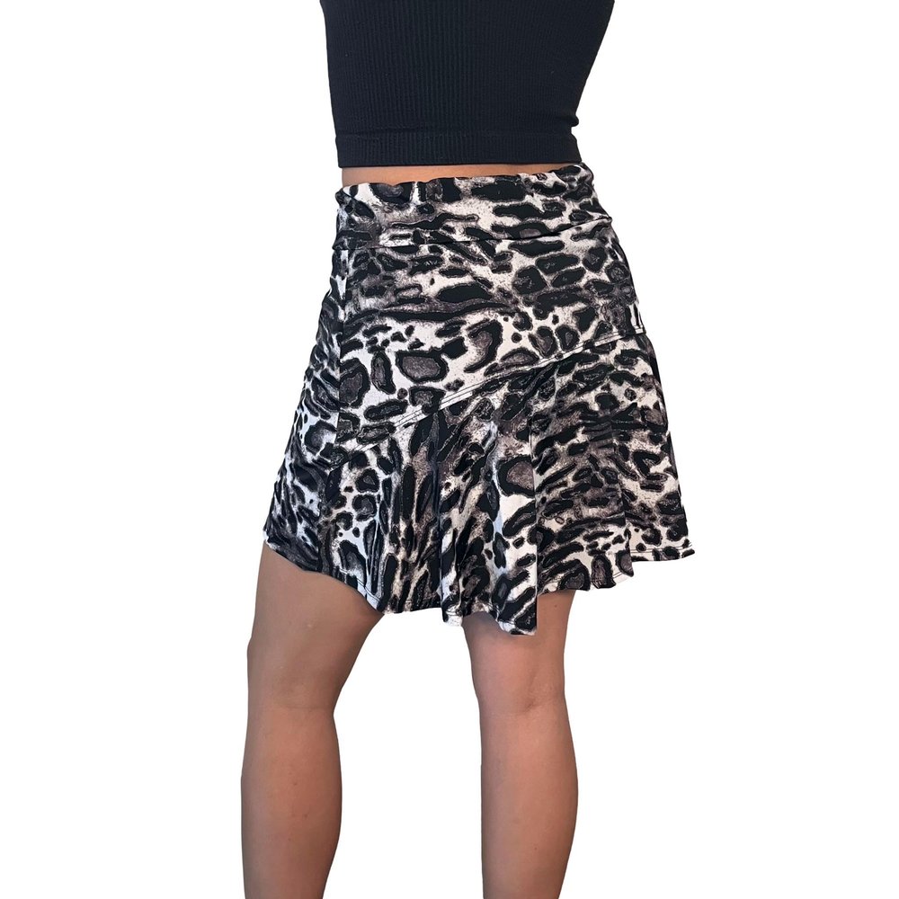 Black/White Leopard Animal Print Flutter Style Golf/Tennis Skort/Skirt - Made in USA (XLarge)