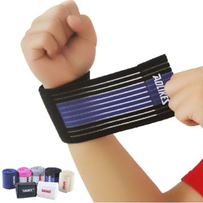 AIZXC Wrist Wraps Support Brace for Men & Women, 2 Pack Bandages for Work Out & Fitness, Injury Prevention, Pain Relief and Recovery. Effective for Carpal Tunnel & Sprains (Black/Blue)