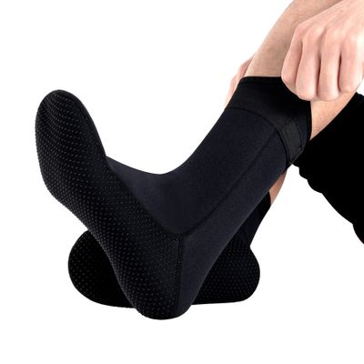 SUJAYU Diving Socks 3MM Neoprene Socks Surf Booties Dive Booties Dive Boots, Fin Sock Beach Sock Sand Sock for Beach Volleyball for Women & Men (Black, M)