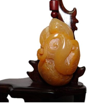 2.2" China Certified Nature Gold Silk Jade Fortune Duck and Lotus Root Hand Carved Necklace Pendants 2310