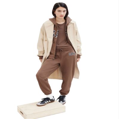 GAP Womens Logo Fleece Joggers Sweatpants, Chocolate 212, X-Small US