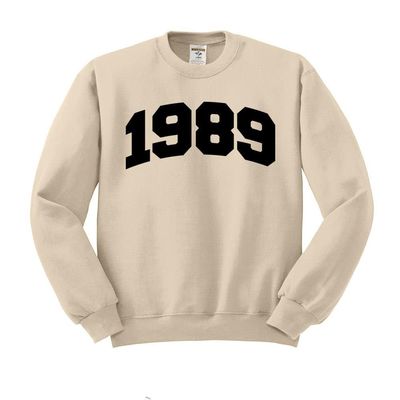 TeesAndTankYou College Style 1989 Sweatshirt Unisex X-Large Sand