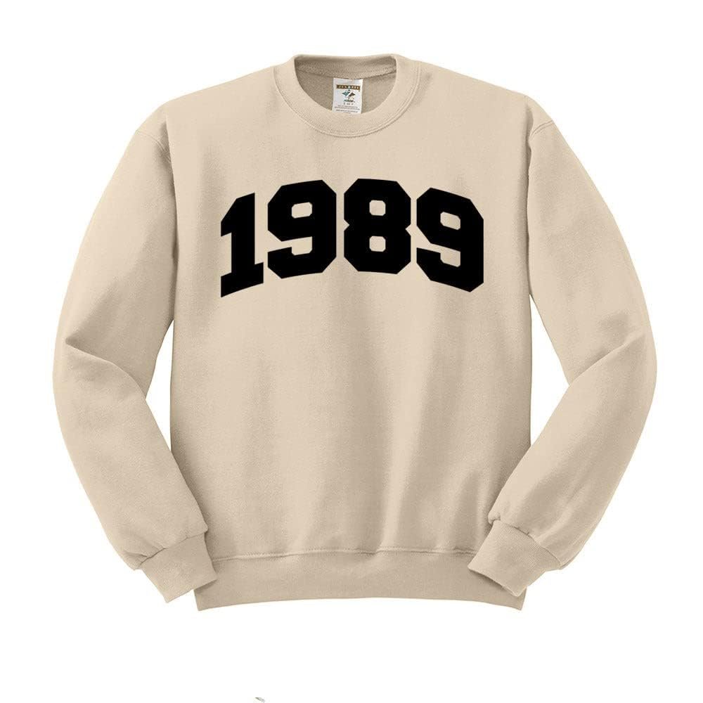 TeesAndTankYou College Style 1989 Sweatshirt Unisex 3X-Large Sand