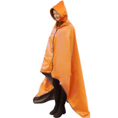 DUKUSEEK Hooded Outdoor Blanket, Extra Large (79 "x 56") Waterproof Camping Blanket, Quilted Fleece, Warm, Windproof, Sand Proof, Portable and Wear-Resistant, for Sports, Picnic, Hiking, Travel