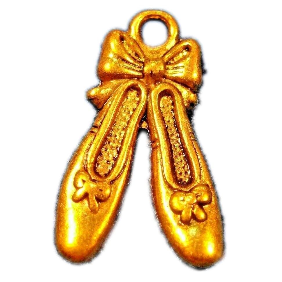 50Pcs. WHOLESALE Tibetan Antique Gold BALLET Slipper Shoe Charms Pendants Q0126 charm original